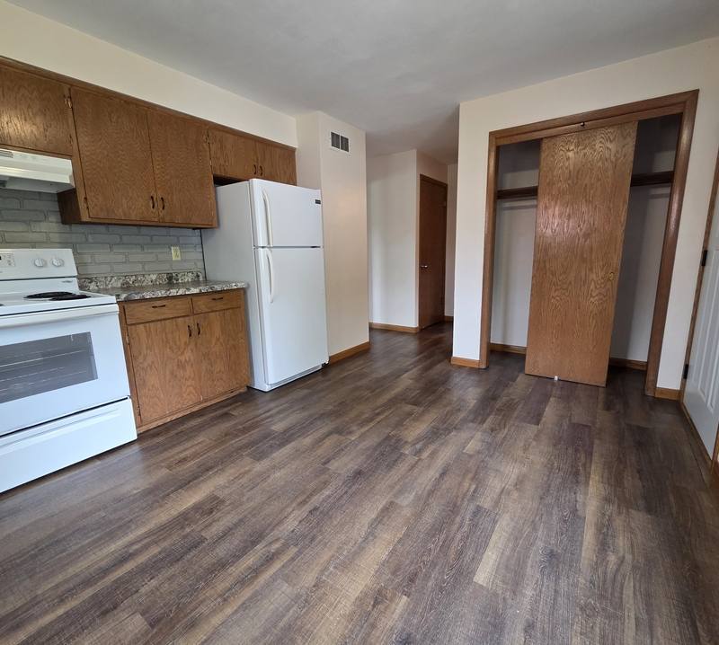 Apartment for rent at 1506-1508 S Perkins St, Appleton, WI 54914