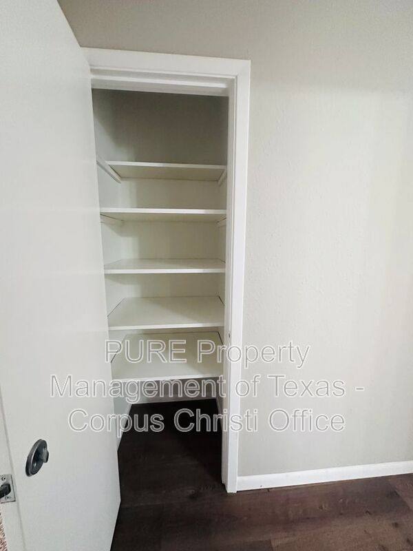 House for rent at 4006 Panama Dr, Corpus Christi, TX 78415