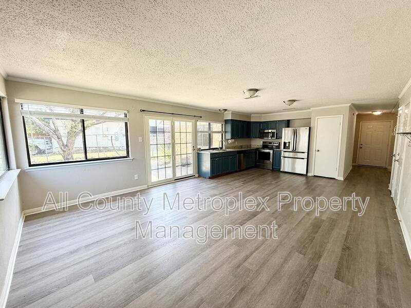 House for rent at 2107 Rockwood Dr, Carrollton, TX 75007