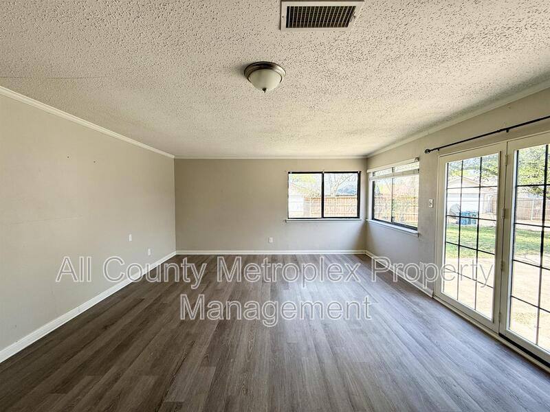 House for rent at 2107 Rockwood Dr, Carrollton, TX 75007