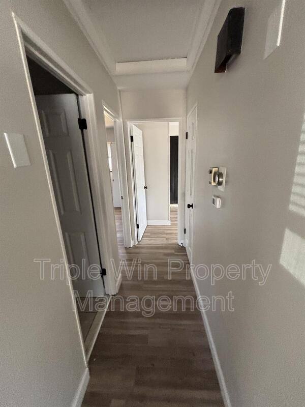 House for rent at 7932 La Belle St, Saint Louis, MO 63123