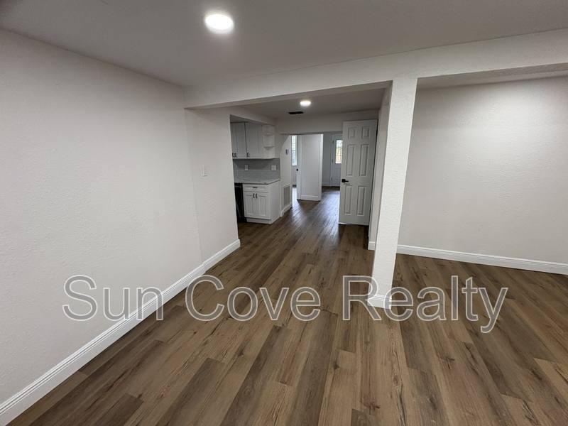 House for rent at 807 E Genesee St #1 2, Tampa, FL 33603