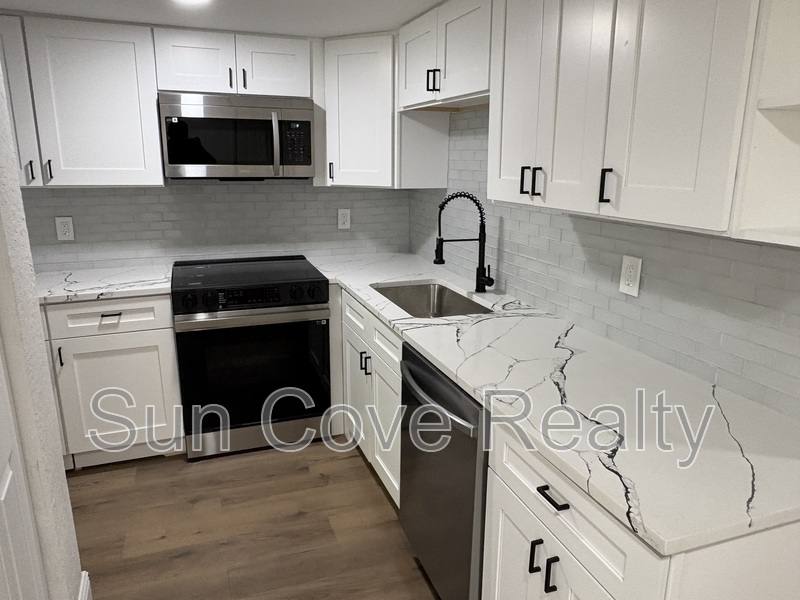 House for rent at 807 E Genesee St #1 2, Tampa, FL 33603