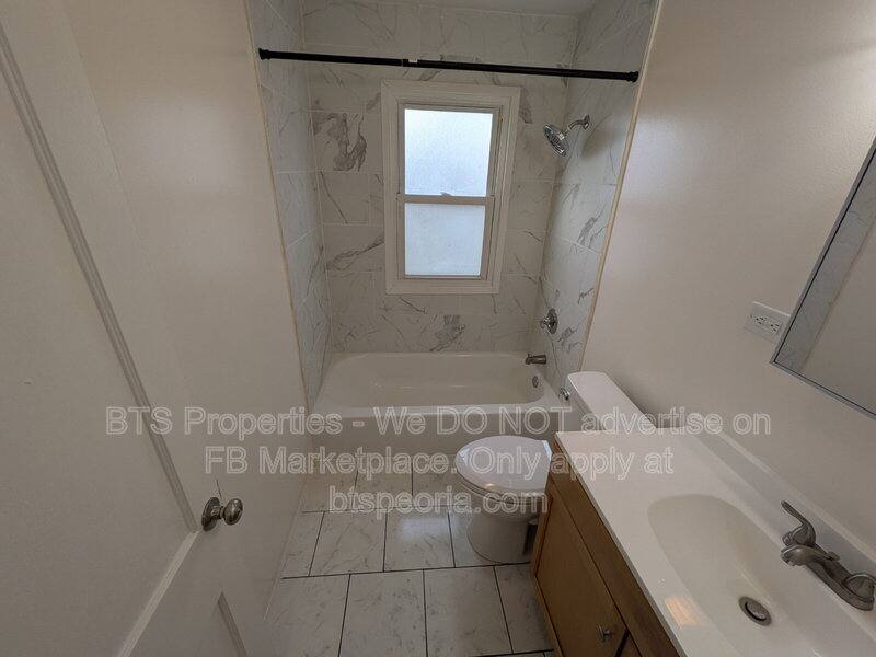 House for rent at 906 S Tonti Circle, Peoria, IL 61605