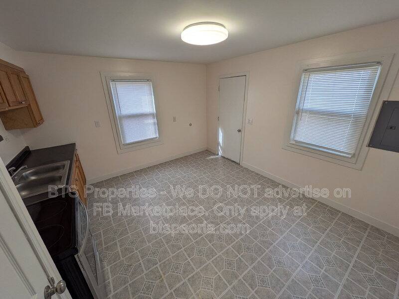 House for rent at 906 S Tonti Circle, Peoria, IL 61605