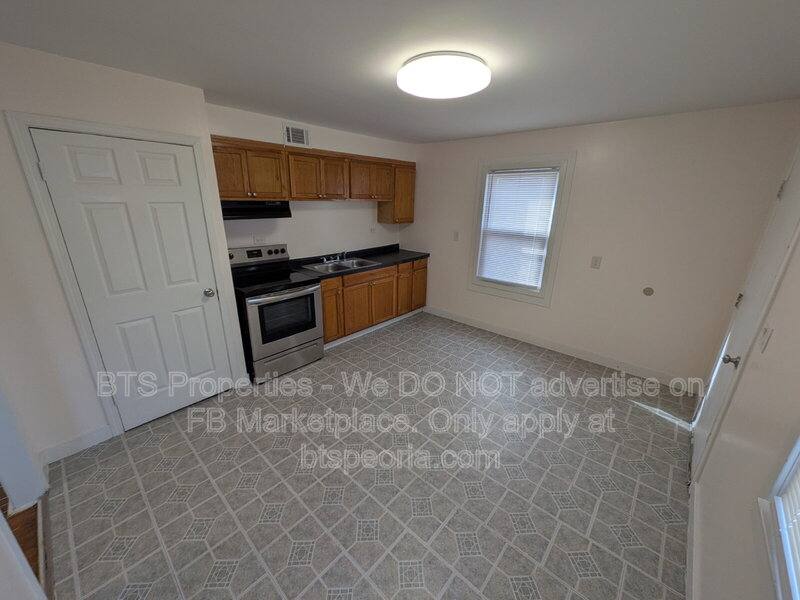 House for rent at 906 S Tonti Circle, Peoria, IL 61605