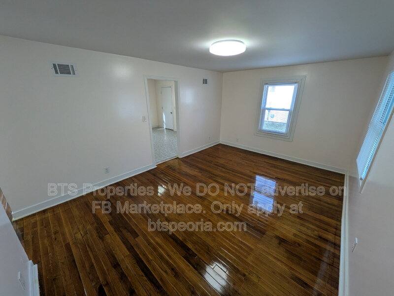 House for rent at 906 S Tonti Circle, Peoria, IL 61605