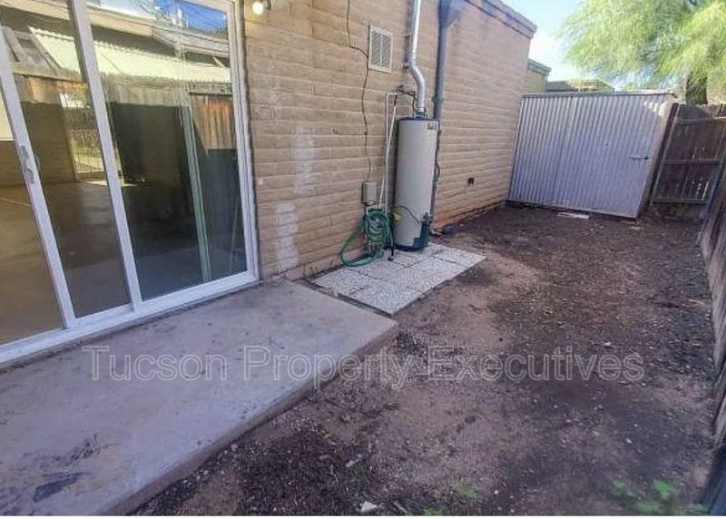 Apartment for rent at 319 E Blacklidge Dr #3, Tucson, AZ 85705