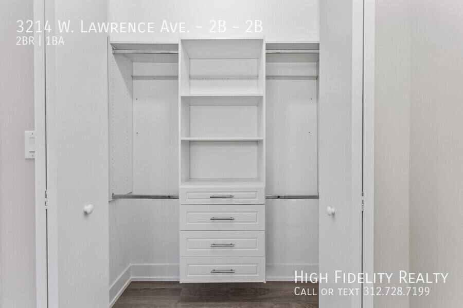 Apartment for rent at 3214 W Lawrence Ave #2B, Chicago, IL 60625
