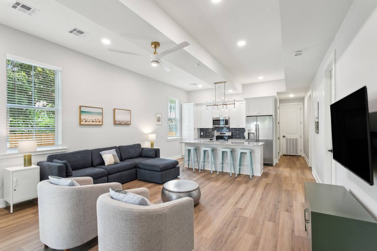 Apartment for rent at 7417 Burthe St #1B, New Orleans, LA 70118
