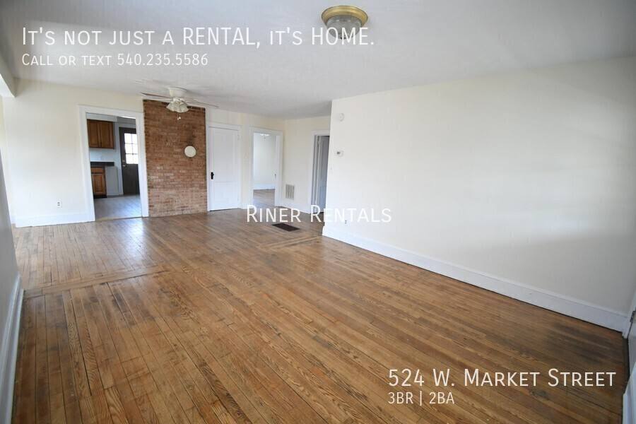 Apartment for rent at 524 W Market St, Harrisonburg, VA 22802