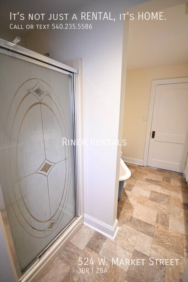 Apartment for rent at 524 W Market St, Harrisonburg, VA 22802