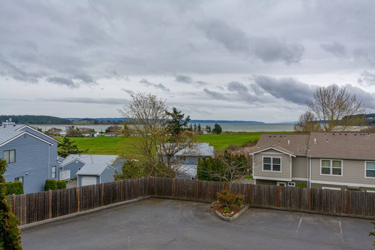 Condo for rent at 1850 SW Scenic Heights St, Oak Harbor, WA 98277