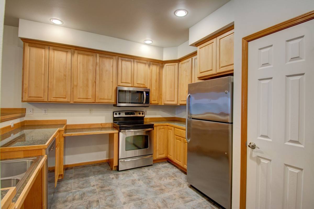Condo for rent at 1850 SW Scenic Heights St, Oak Harbor, WA 98277