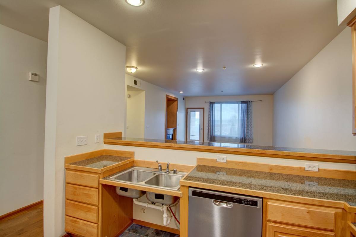 Condo for rent at 1850 SW Scenic Heights St, Oak Harbor, WA 98277