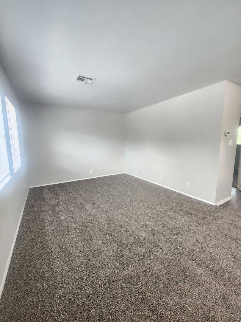 Apartment for rent at 4701 Lakeside Dr, Evansville, IN 47712