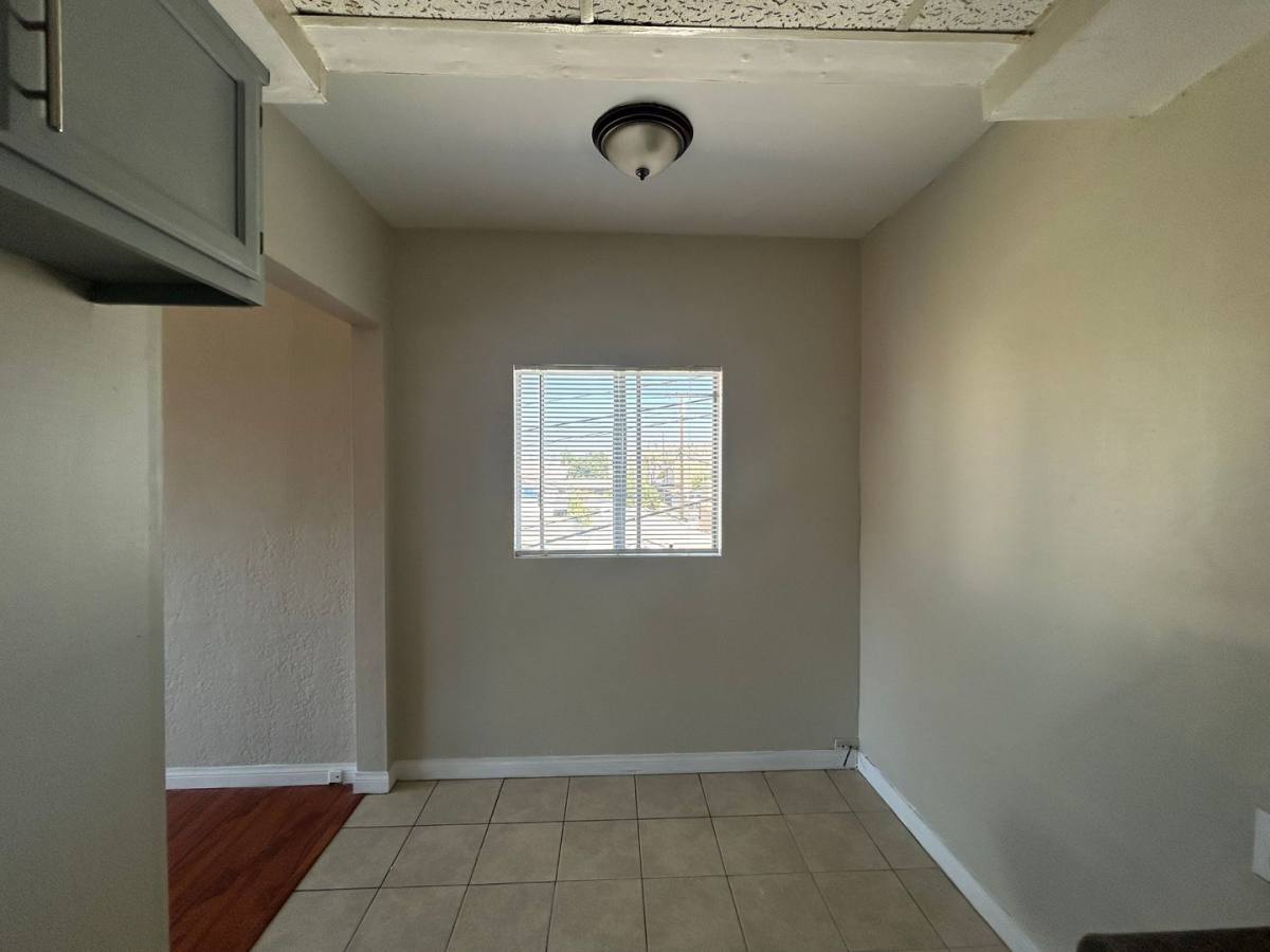 Apartment for rent at 1104 Cherry Ave, Long Beach, CA 90813