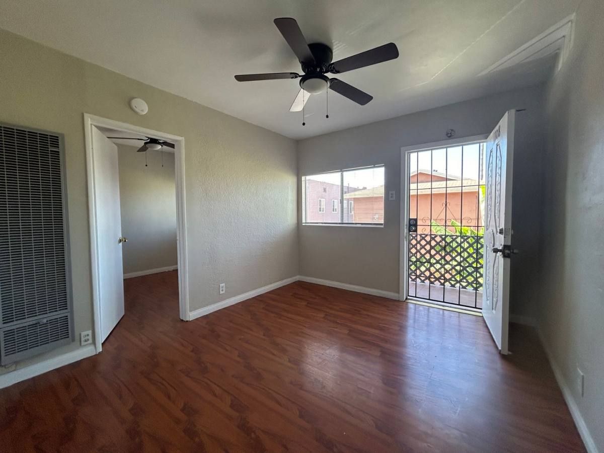 Apartment for rent at 1104 Cherry Ave, Long Beach, CA 90813