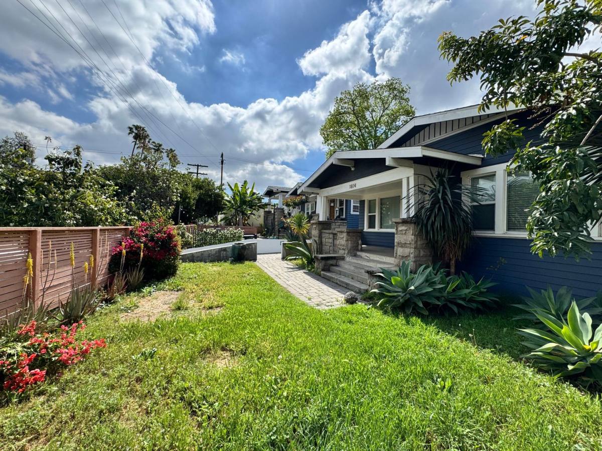 Apartment for rent at 1806-1814 Montana St, Los Angeles, CA 90026