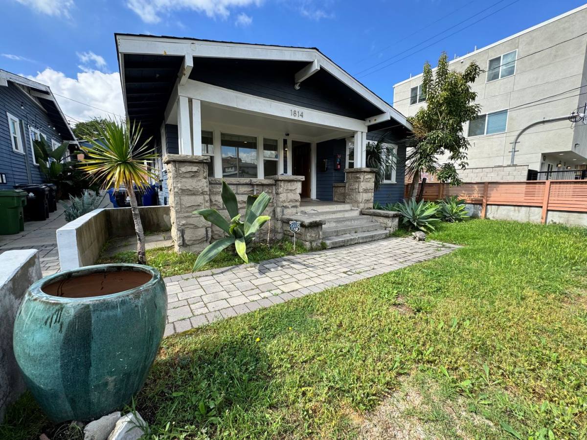 Apartment for rent at 1806-1814 Montana St, Los Angeles, CA 90026