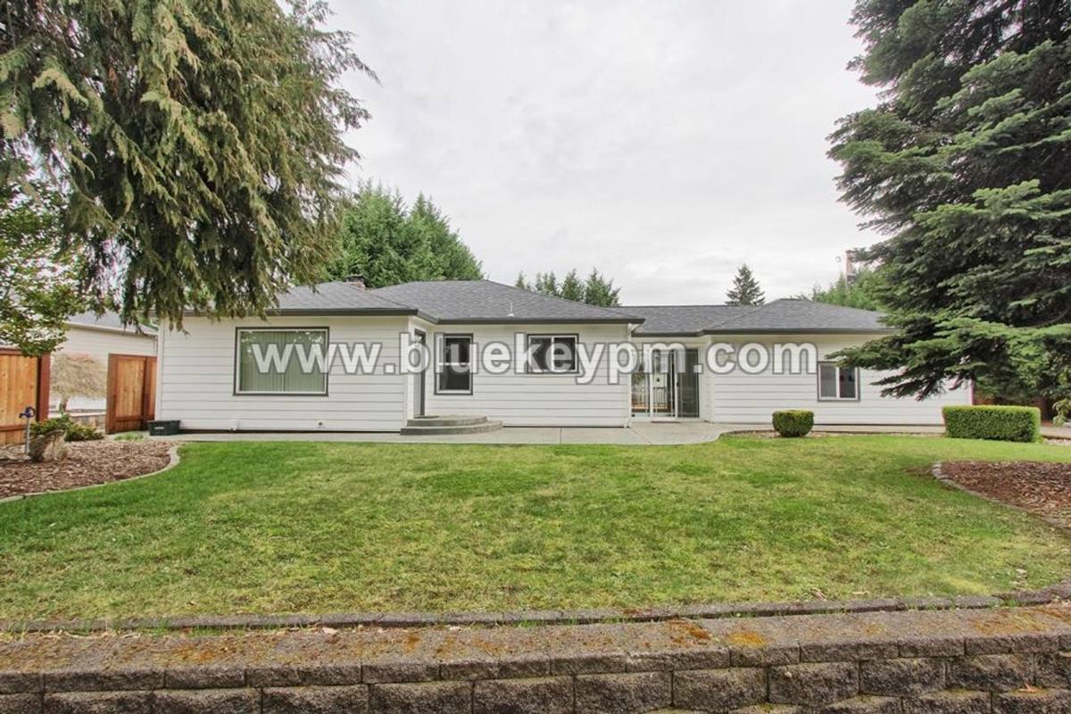 House for rent at 4114 NE 56th St, Vancouver, WA 98661