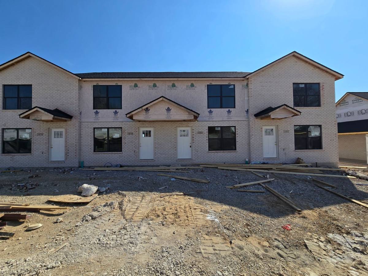 Townhouse for rent at 16825 Autumn Terrace Dr, Ballwin, MO 63011