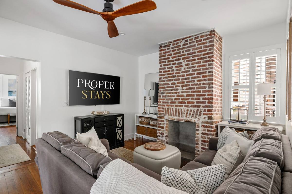 Apartment for rent at 234 Rutledge Ave #A, Charleston, SC 29403