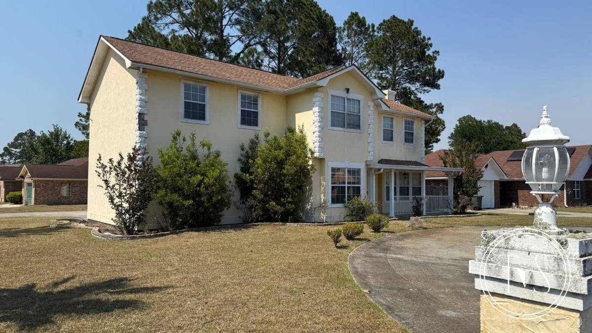 House for rent at 1909 Stonehenge Dr, Hinesville, GA 31313