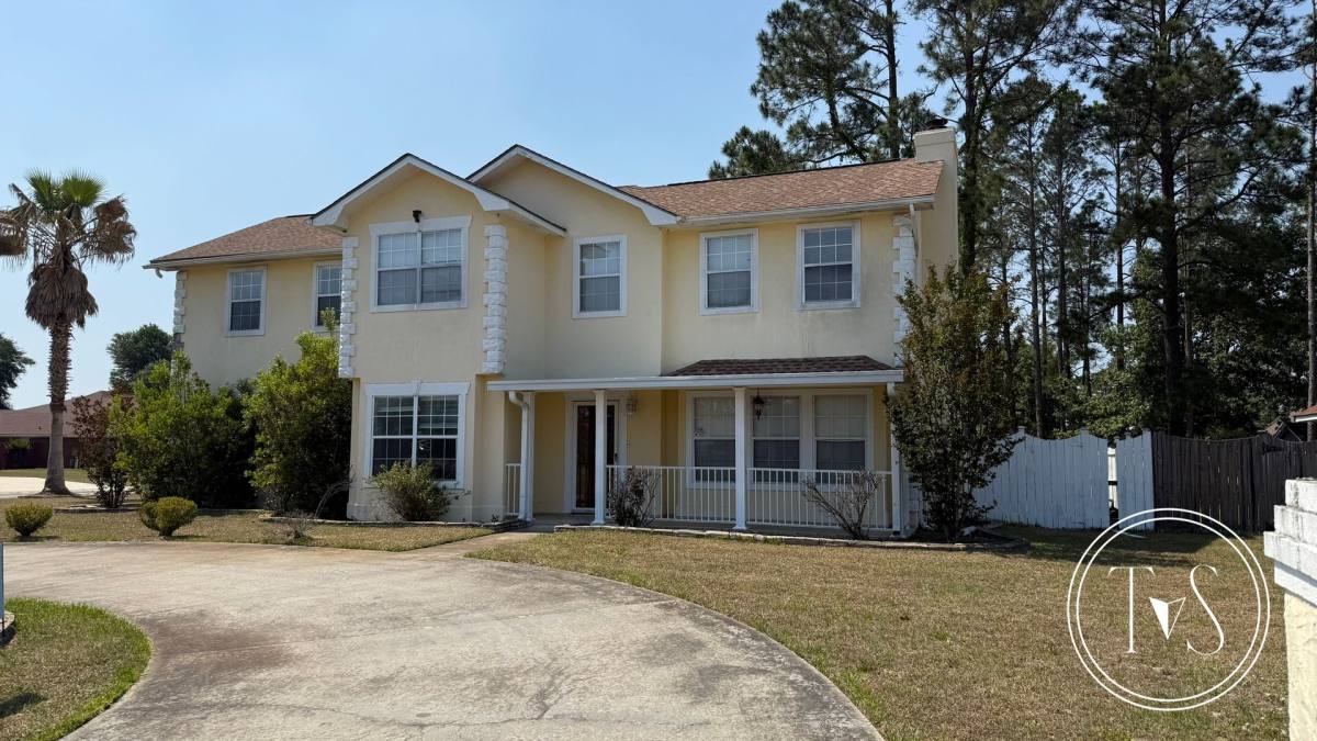 House for rent at 1909 Stonehenge Dr, Hinesville, GA 31313