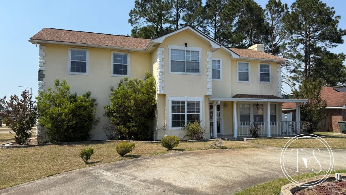 House for rent at 1909 Stonehenge Dr, Hinesville, GA 31313