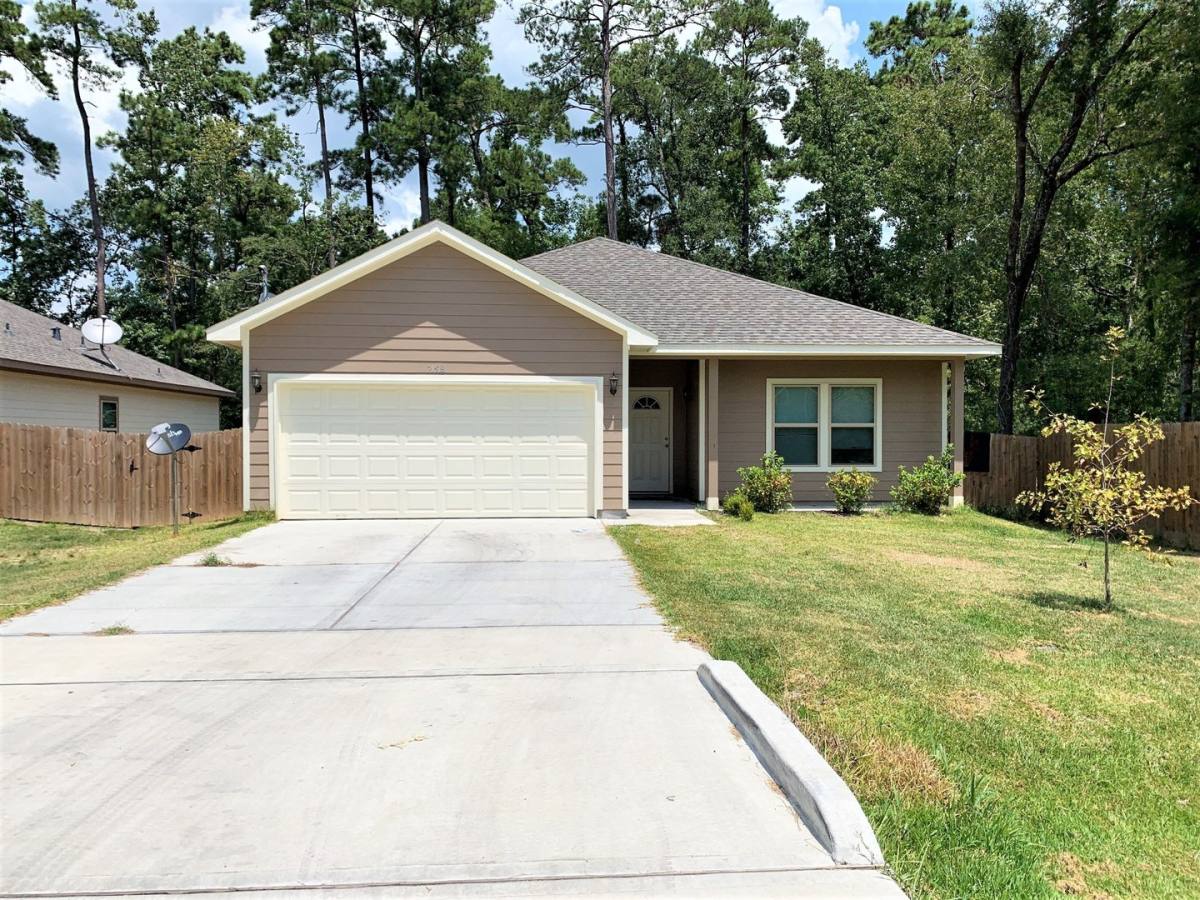 House for rent at 21518 Little Wolf Dr, Crosby, TX 77532