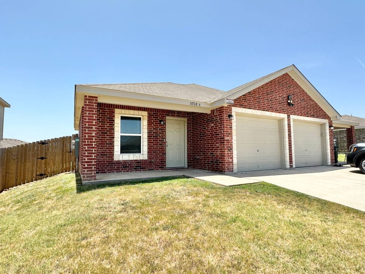 Townhouse for rent at 5708 Rustler Dr, Killeen, TX 76543
