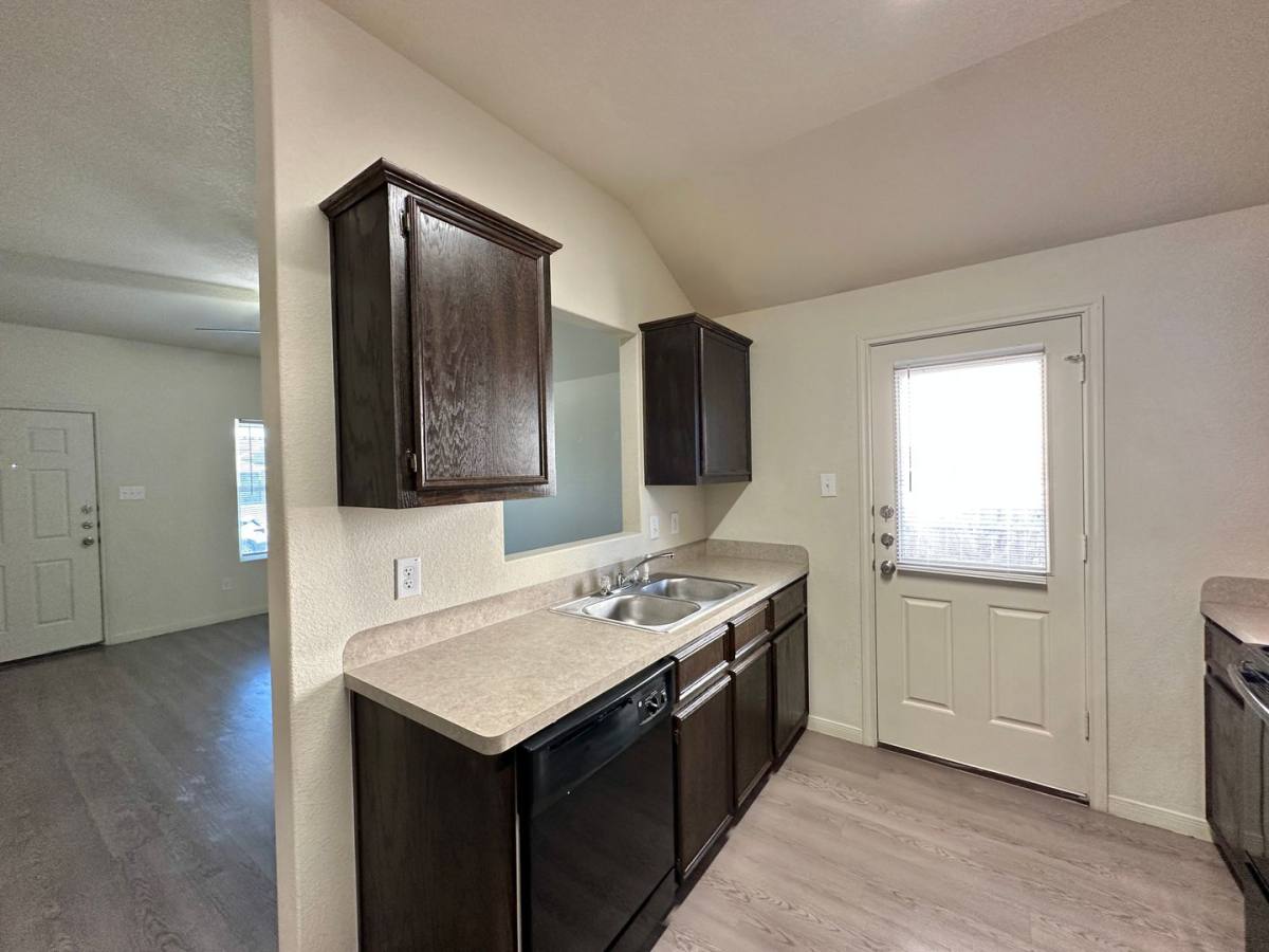 Townhouse for rent at 5708 Rustler Dr, Killeen, TX 76543