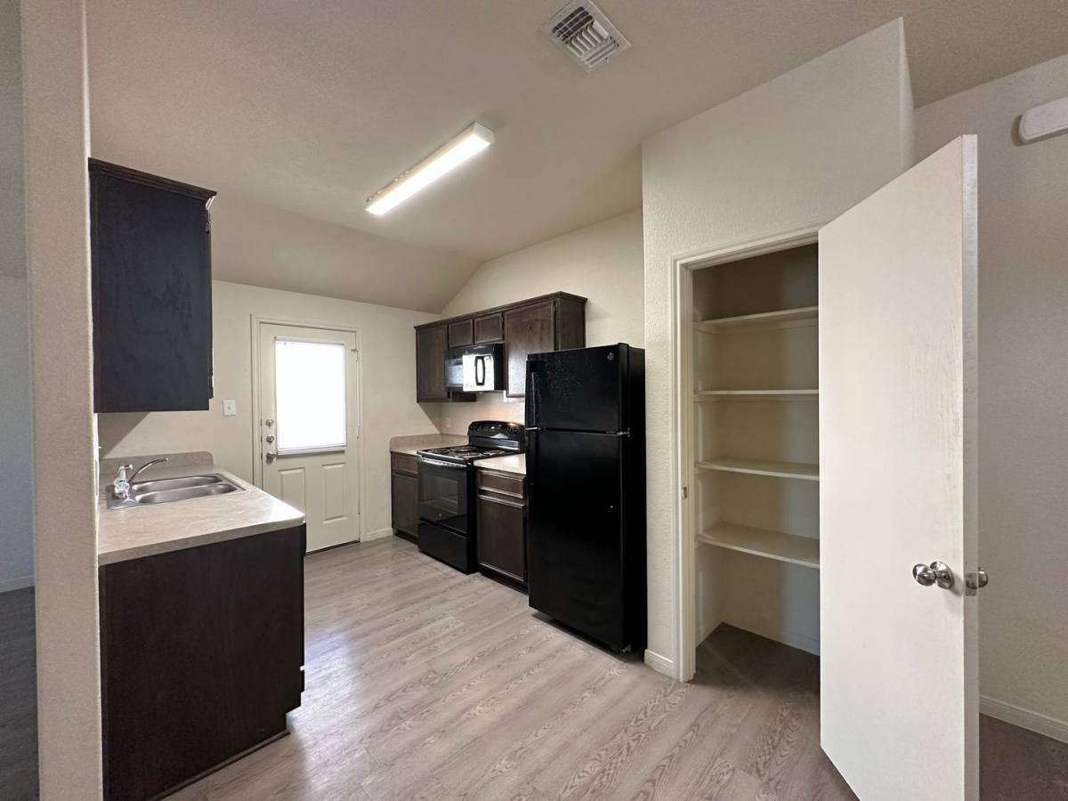 Townhouse for rent at 5708 Rustler Dr, Killeen, TX 76543