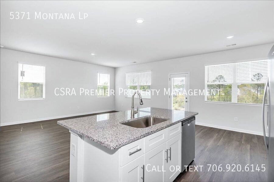 Townhouse for rent at 5371 Montana Lp, North Augusta, SC 29841