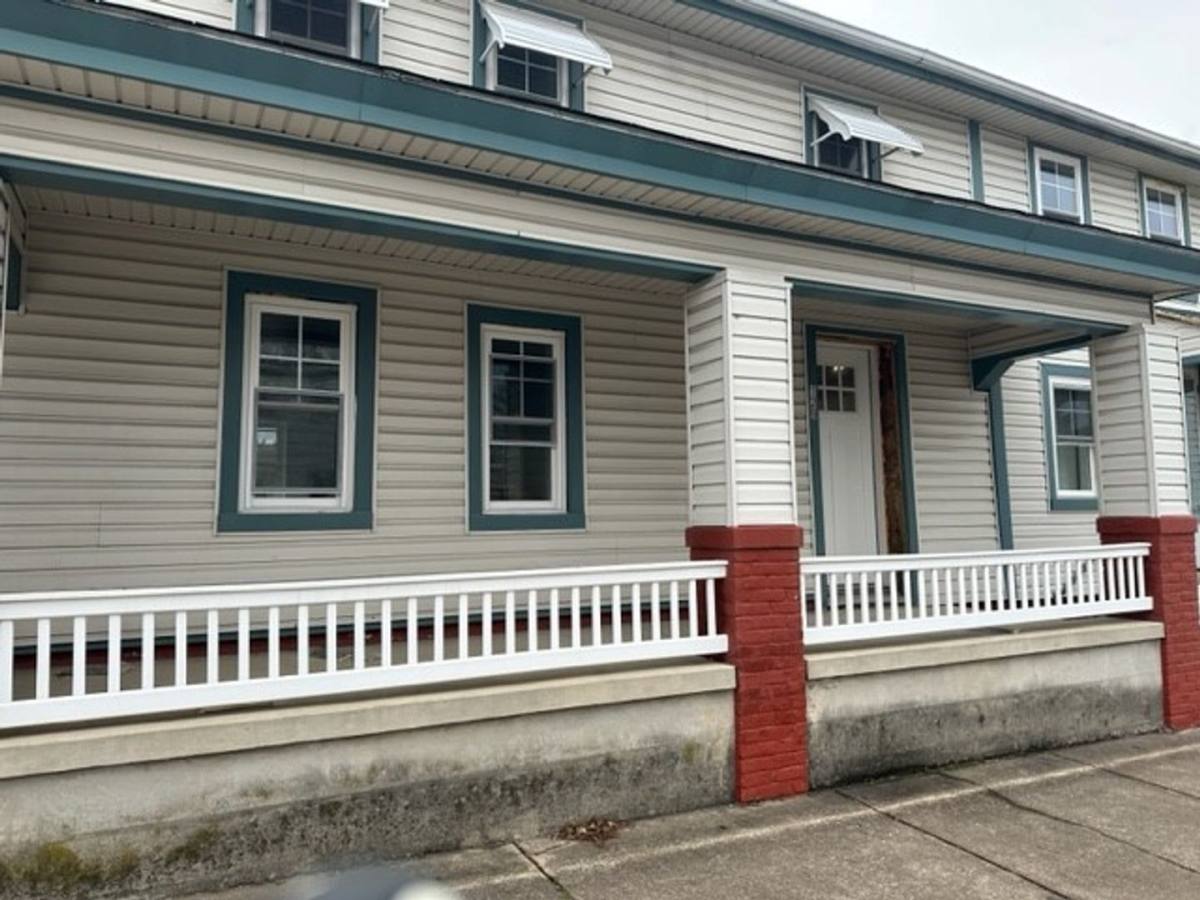 Apartment for rent at 129 E Market St, Jonestown, PA 17038