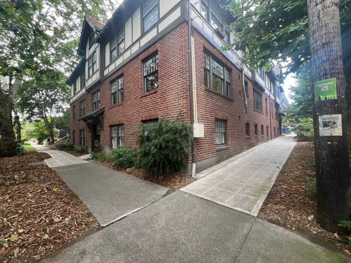 Condo for rent at 535 20th Ave E, Seattle, WA 98112
