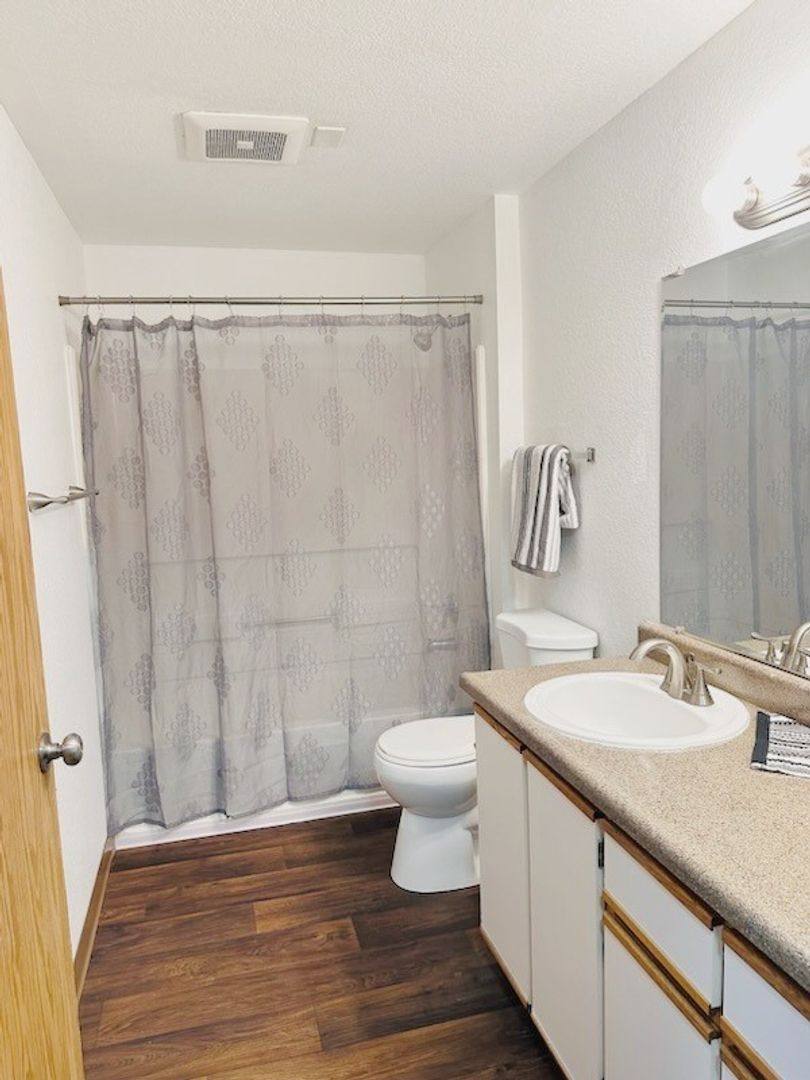 Apartment for rent at 15370 SW Bangy Rd, Lake Oswego, OR 97035