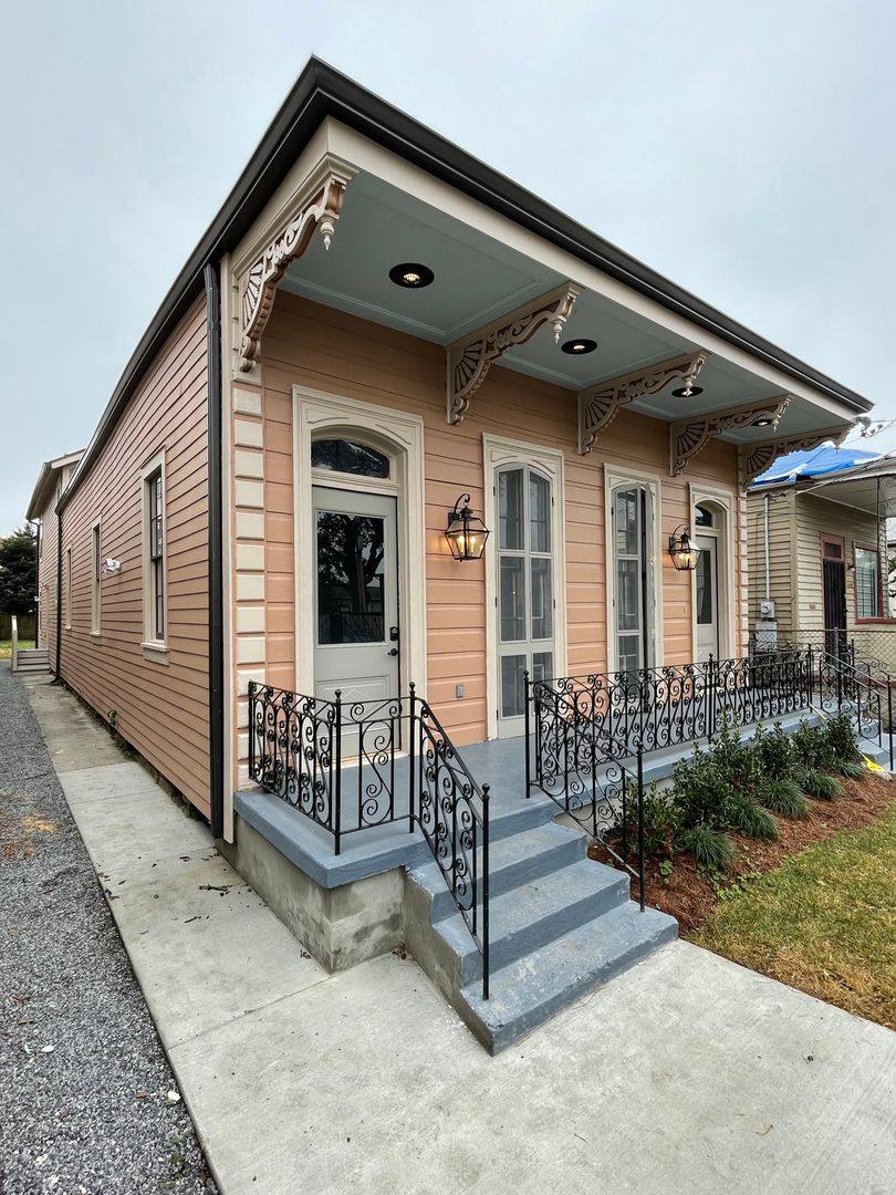 Apartment for rent at 2838 - 2840 Dryades St, New Orleans, LA 70115