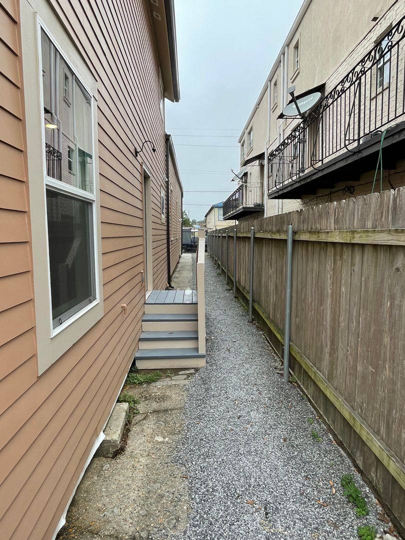 Apartment for rent at 2838 - 2840 Dryades St, New Orleans, LA 70115