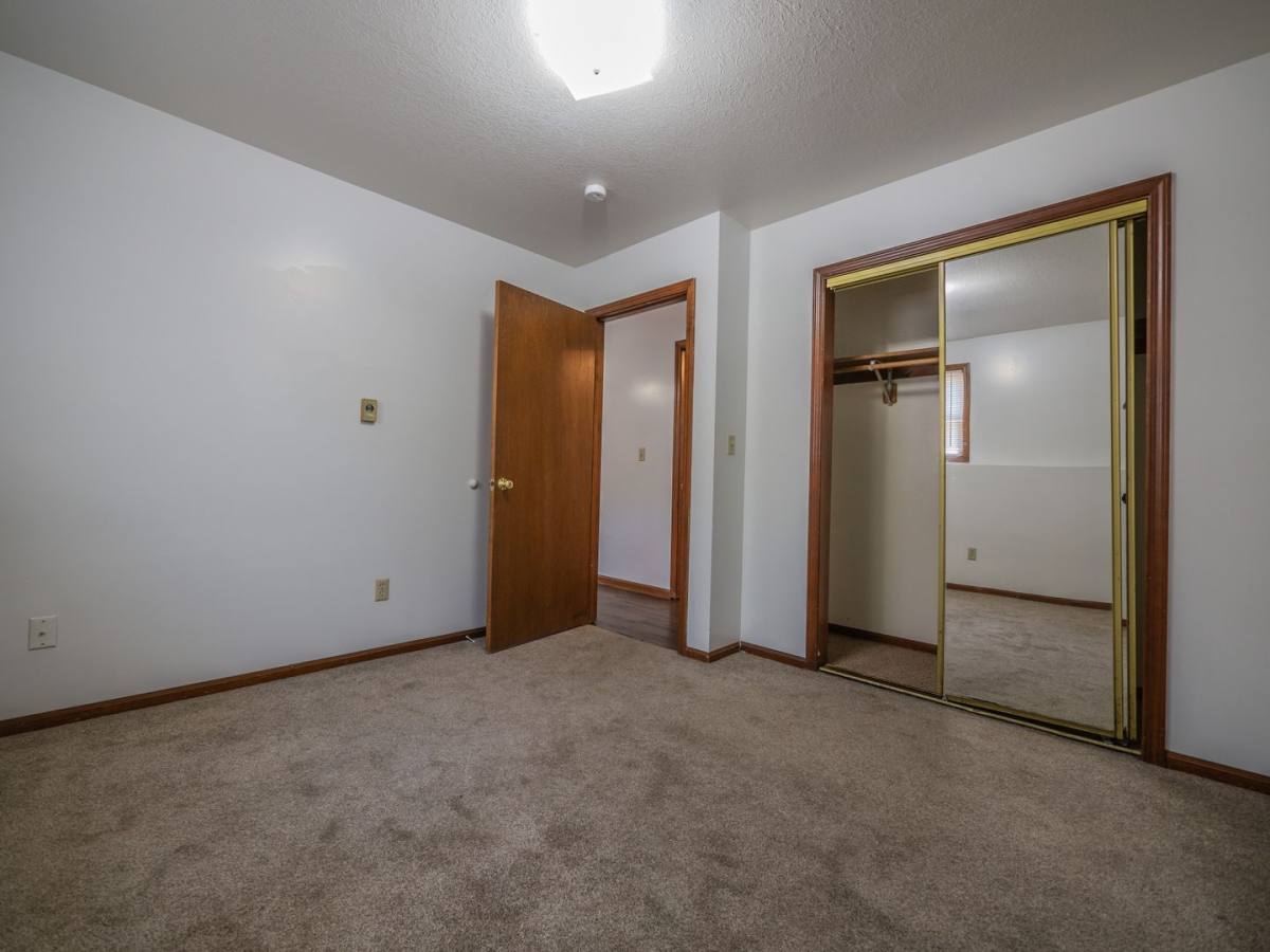 Apartment for rent at 1104 N Walnut, Maryville, MO 64468
