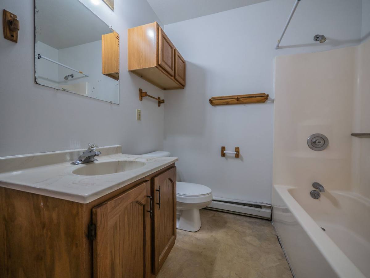 Apartment for rent at 1104 N Walnut, Maryville, MO 64468