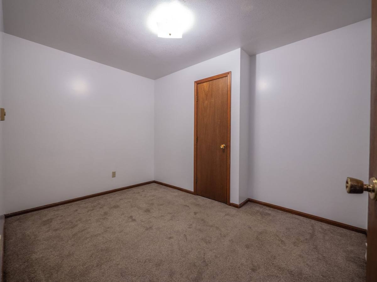 Apartment for rent at 1104 N Walnut, Maryville, MO 64468