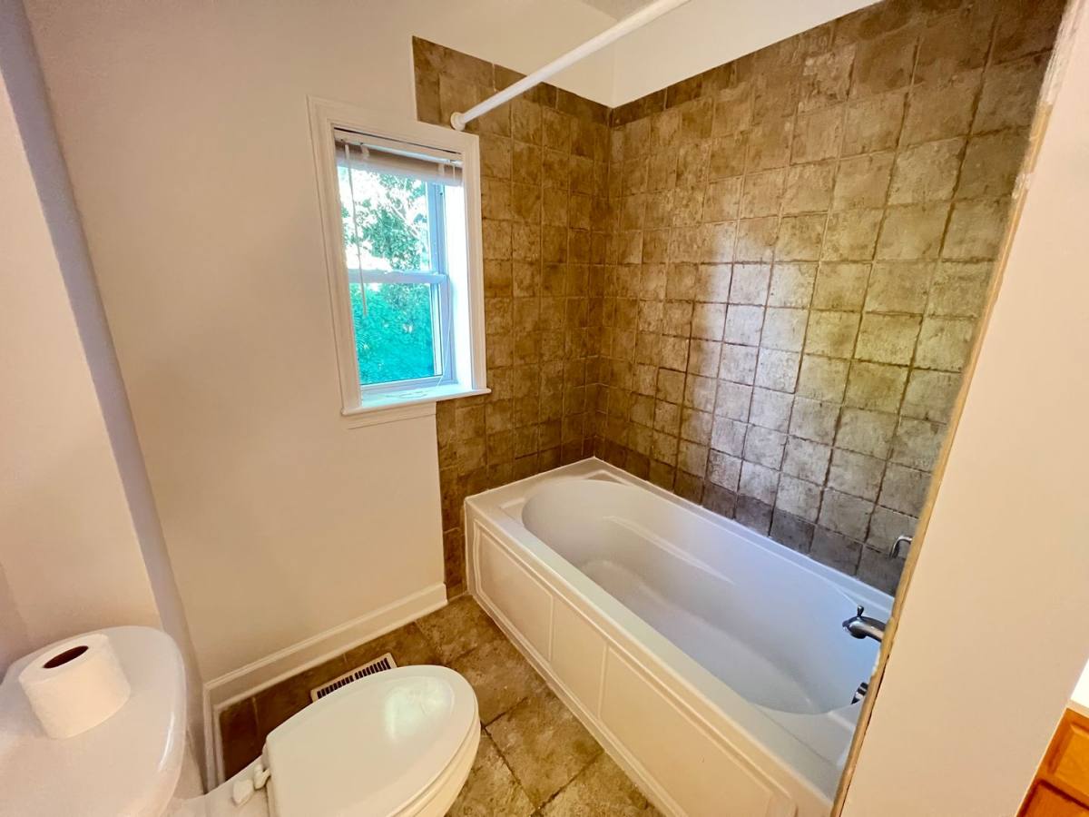Apartment for rent at 702 Delevan St, Charlottesville, VA 22903