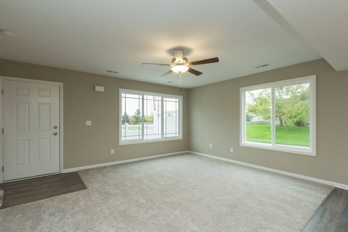 Townhouse for rent at 150 S 26th St, West Des Moines, IA 50265
