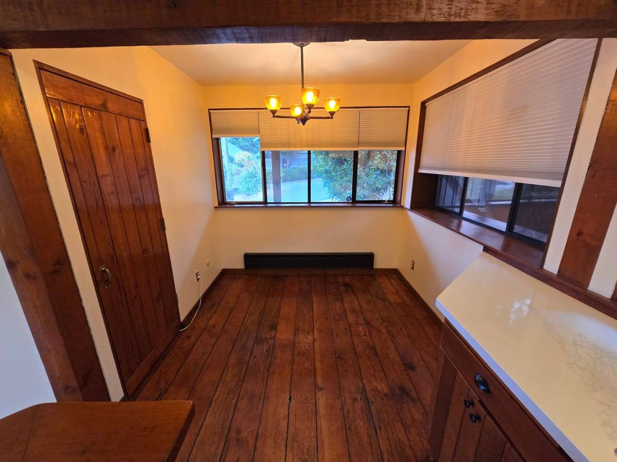 Apartment for rent at 456 W Richmond Ave, Richmond, CA 94801