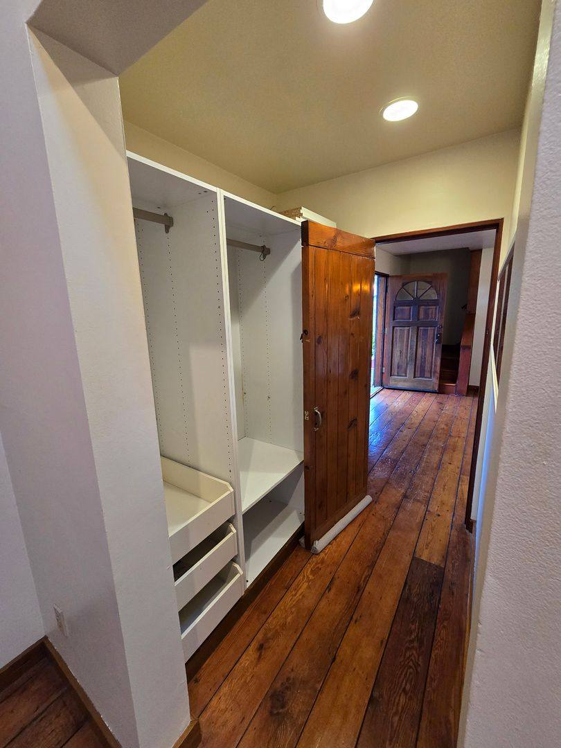 Apartment for rent at 456 W Richmond Ave, Richmond, CA 94801