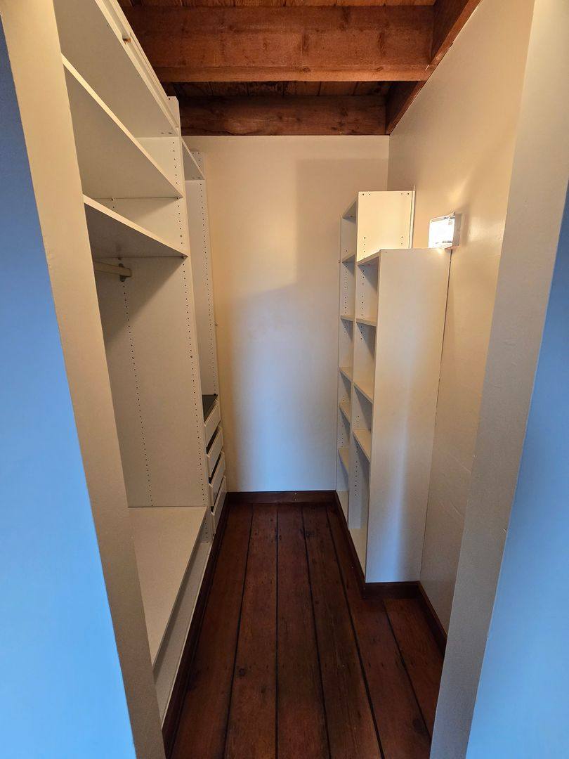 Apartment for rent at 456 W Richmond Ave, Richmond, CA 94801