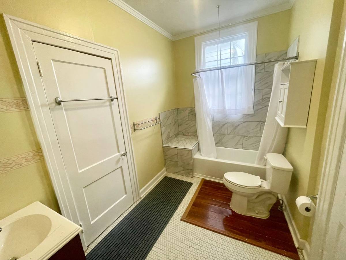 Apartment for rent at 828 Jefferson St, Jackson, MS 39202