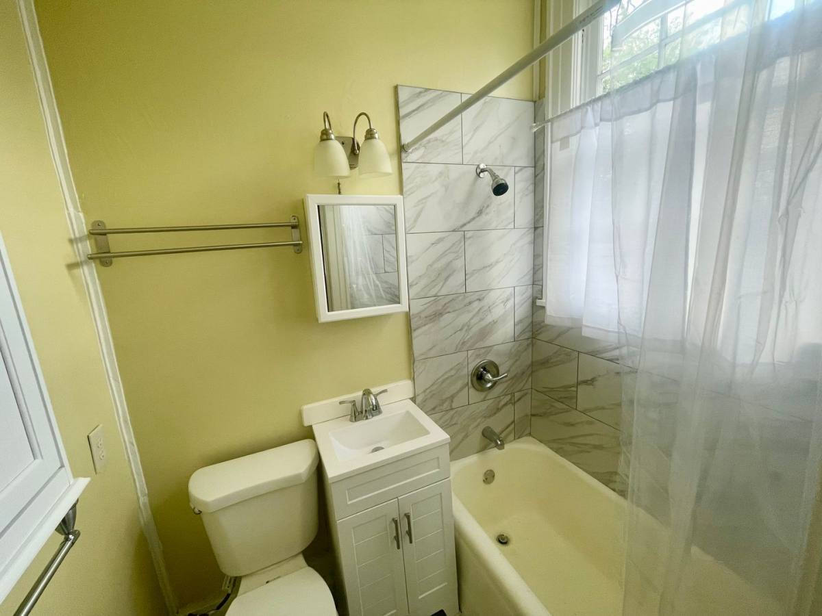 Apartment for rent at 828 Jefferson St, Jackson, MS 39202